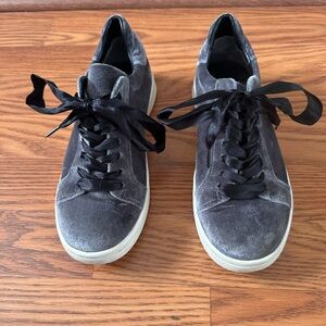 Sam Edelman Marlow Sneakers, Gray Velvet size 6